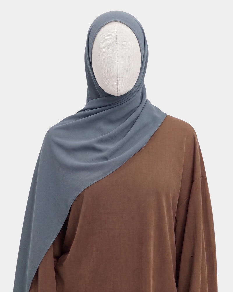 Hijab mousseline aimants intégrés bleu nuit Rawdaya, bonnet tube cousu, fini sans épingle, tissu léger et respirant