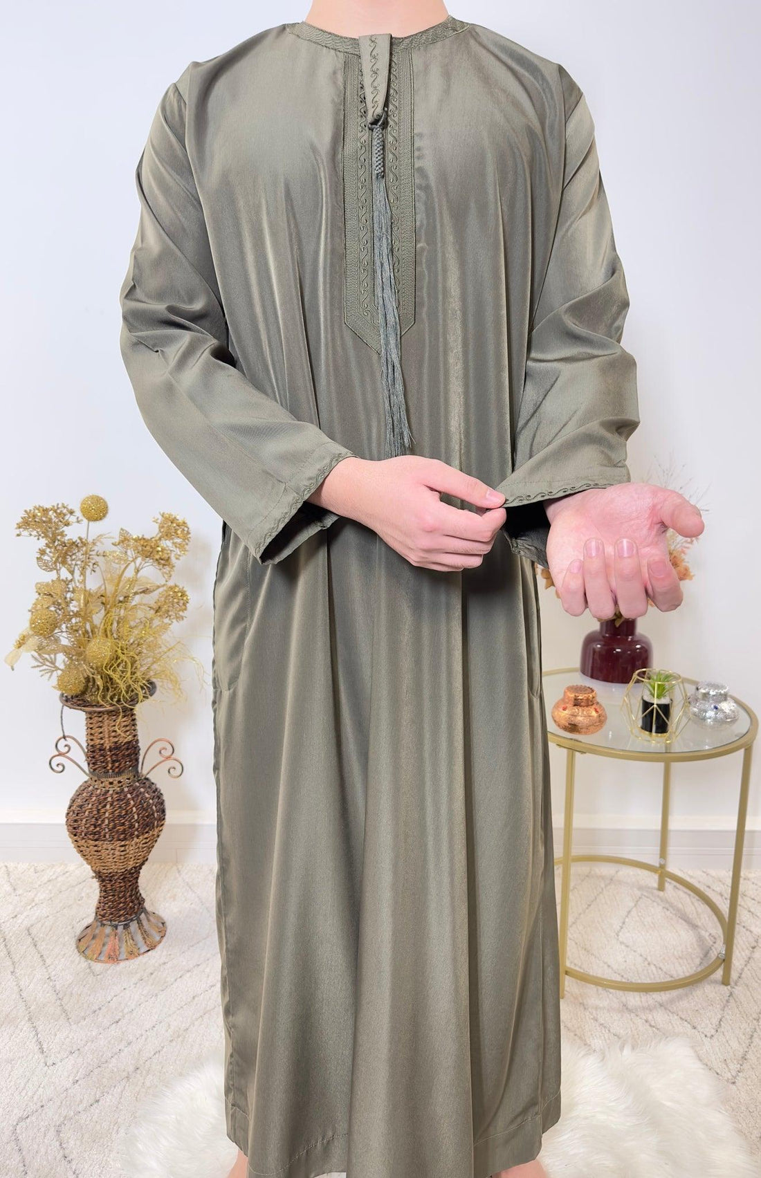 Qamis sur mesure : pourquoi opter pour un qamis sur mesure et comment commander - My Qamis Homme