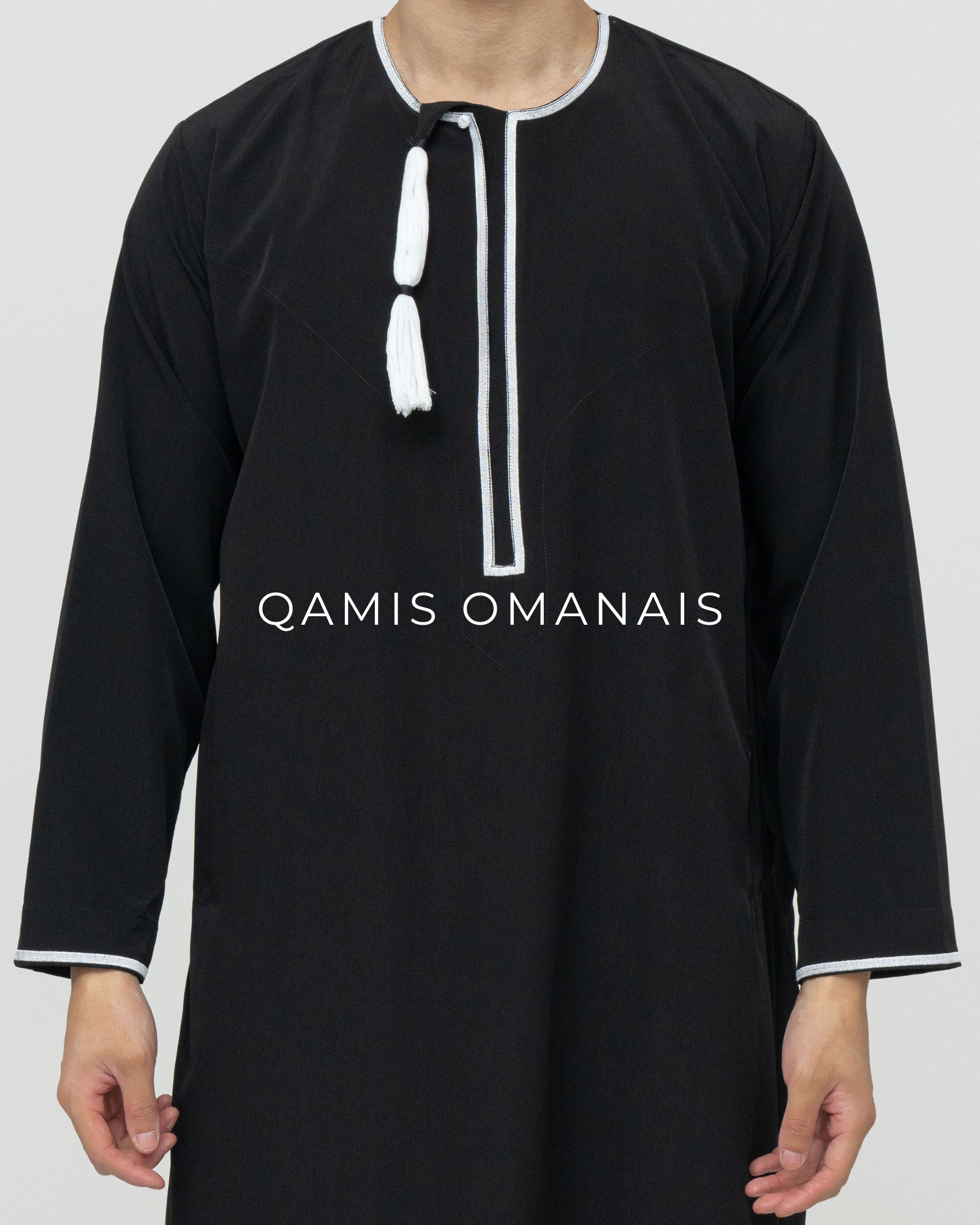 Qamis omani kaki avec cravate blanche