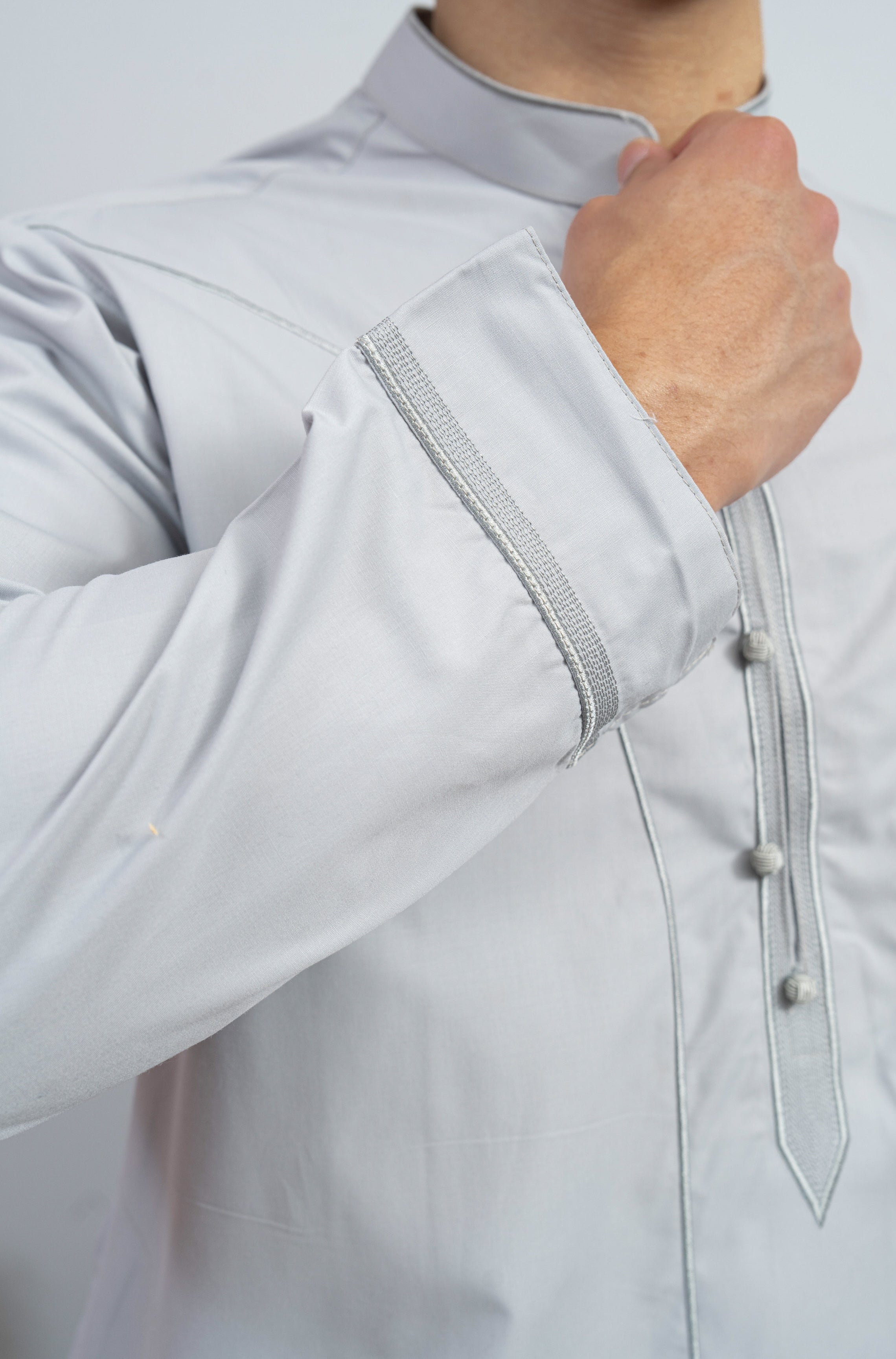 Malaysian qamis with gray collar