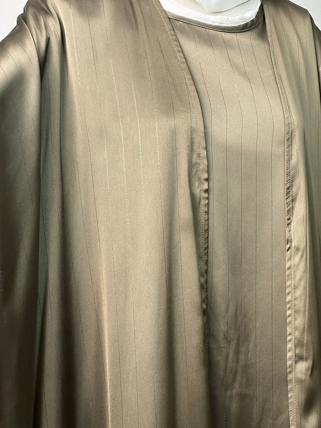 Ensemble Abaya Dina - Luxury Collection - Abaya haut de gamme - Kaki