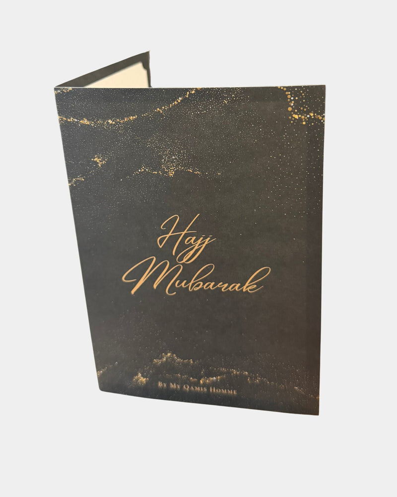 Carte de vœux Hajj Mubarak, calligraphie dorée sur fond noir étoilé, signée By My Qamis Homme