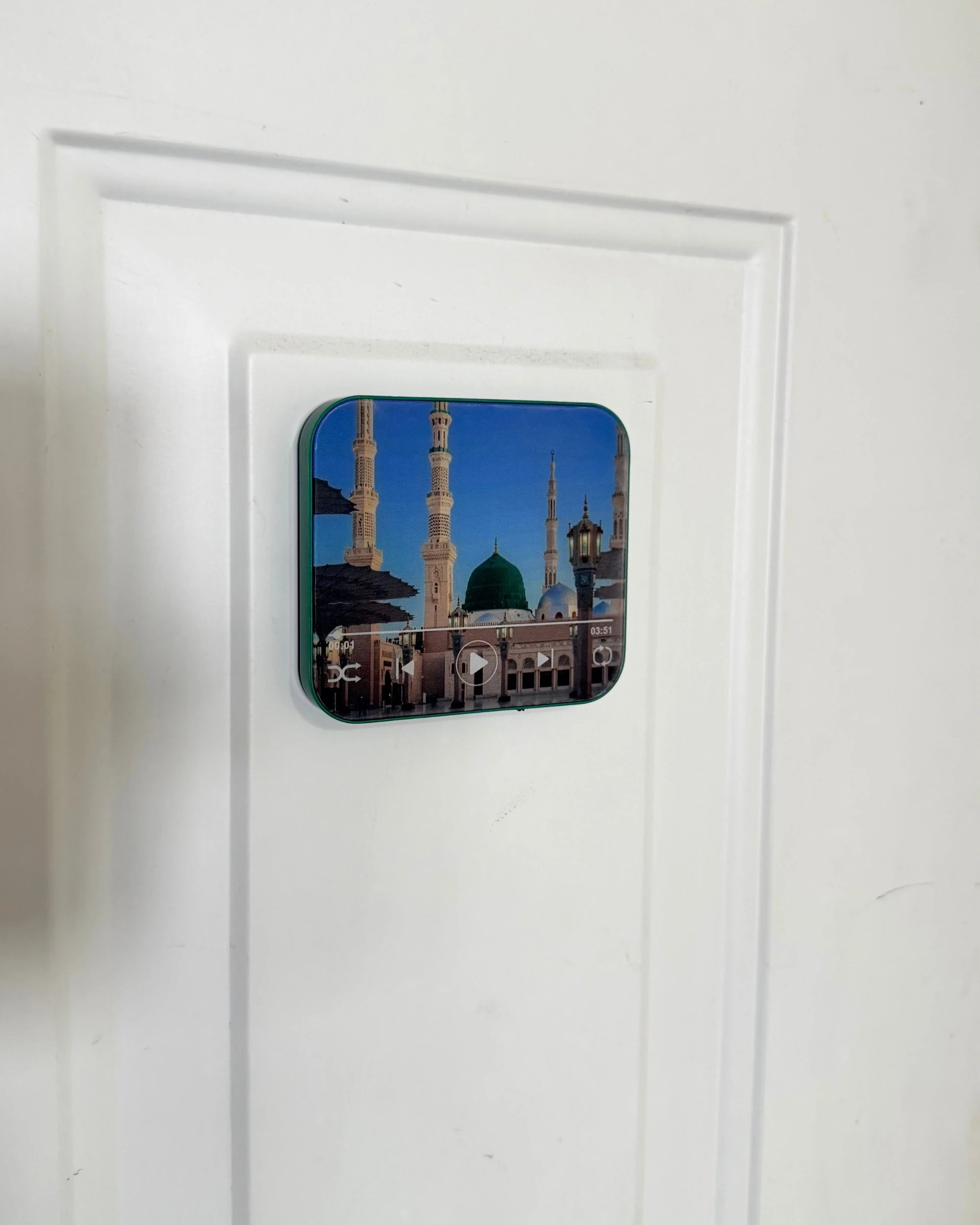 Coran Magnet design 09 esplanade et minarets de la Mosquée du Prophète à Médine, aimant coranique