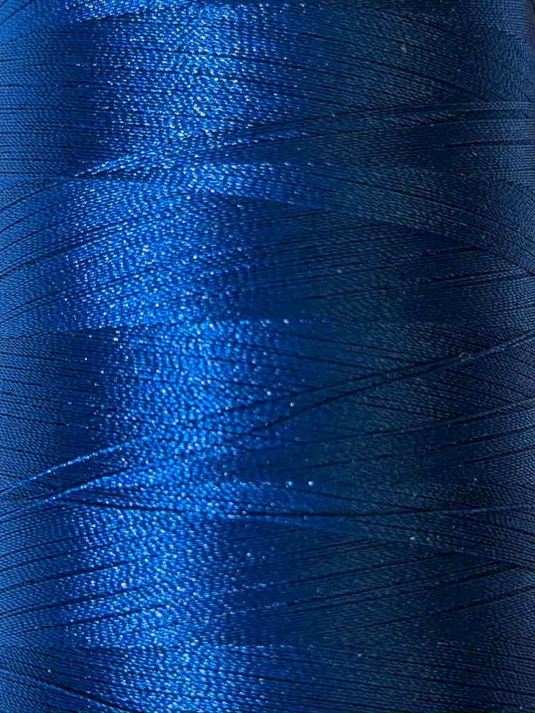 fil-de-broderie-bleu-marine.jpg
