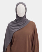 Hijab mousseline aimants intégrés gris foncé Rawdaya, bonnet tube cousu, fini sans épingle, tissu léger et respirant