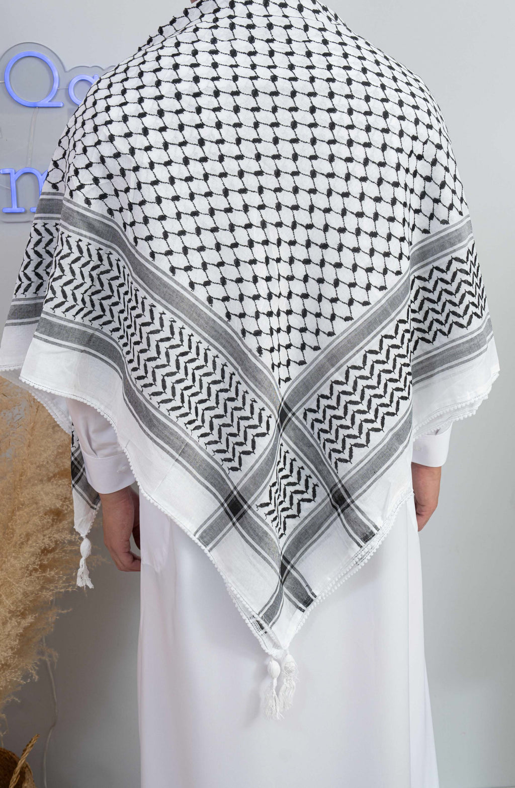 Palästinensischer Keffieh mit Pompom