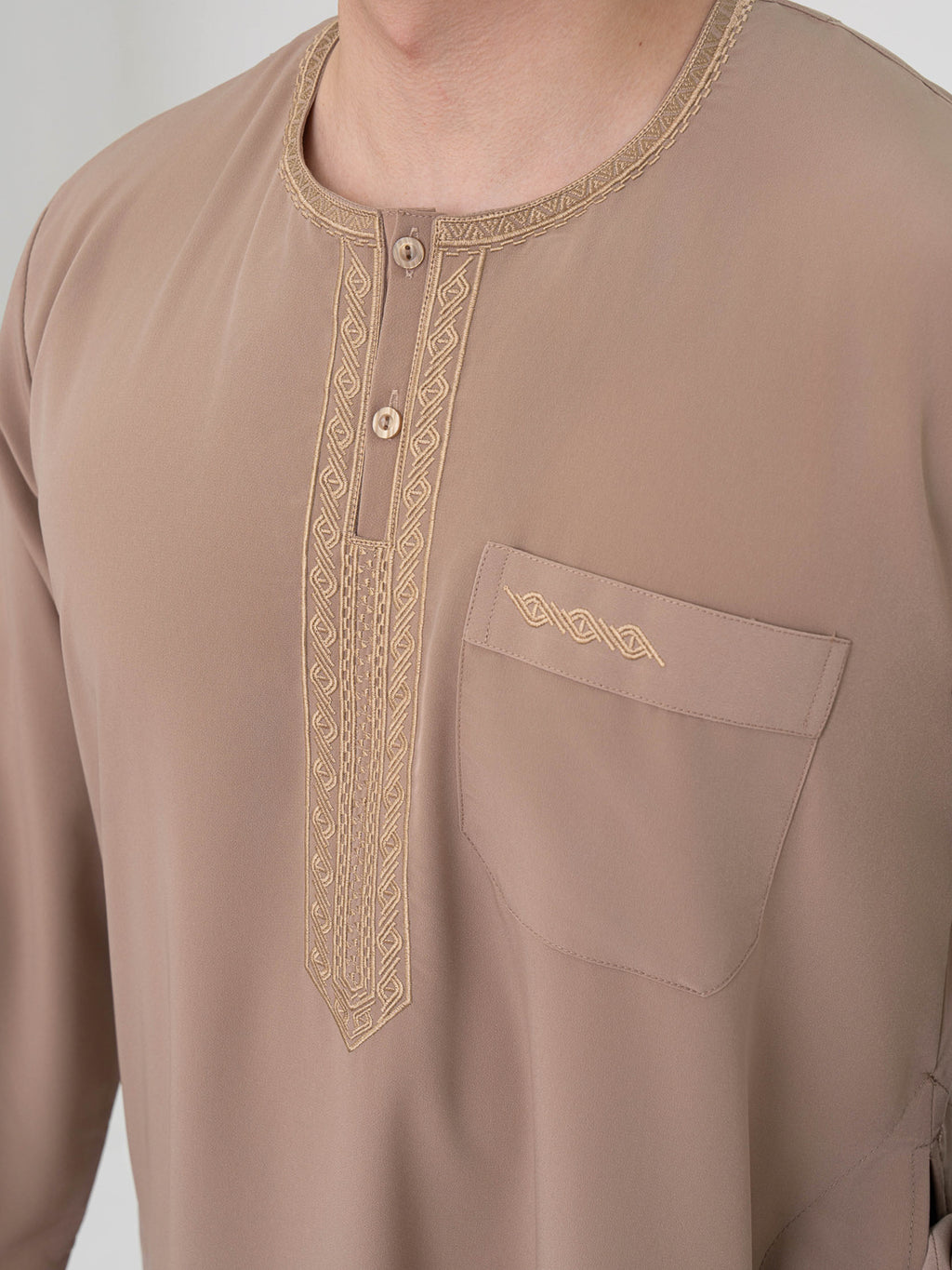 Marokkanisches Qamis Taupe Premium – Al Emad