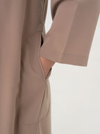 Marokkanisches Qamis Taupe Premium – Al Emad