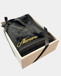 Tapis de prière personnalisé noir, broderie prénom, épais et antidérapant, présenté dans un coffret cadeau avec ruban