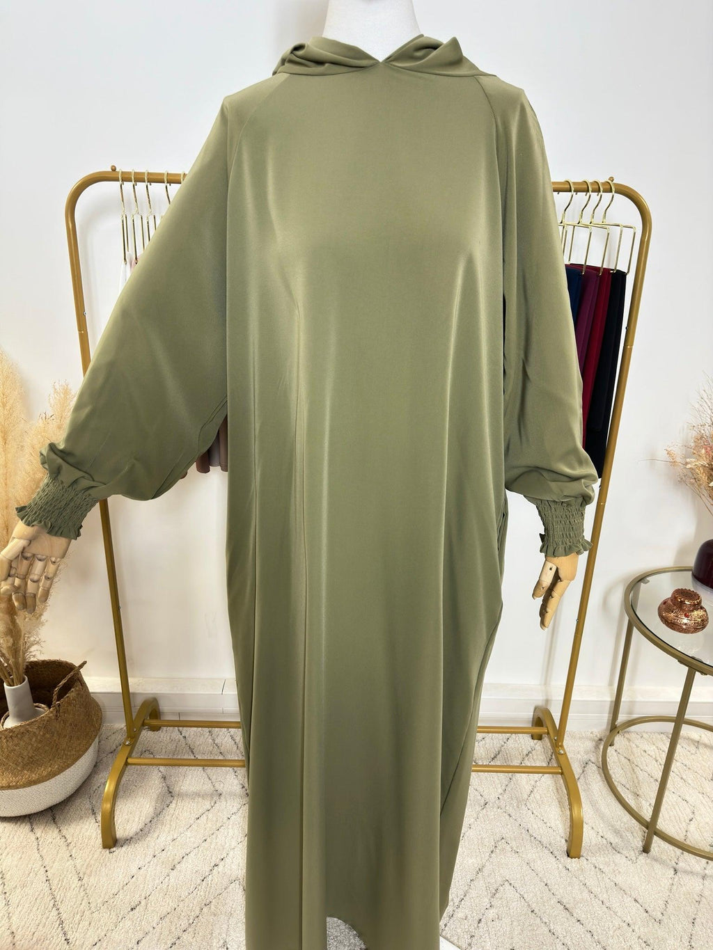 Abaya avec hijab intégré en Soie de Médine - Vert Kaki - My Qamis Homme