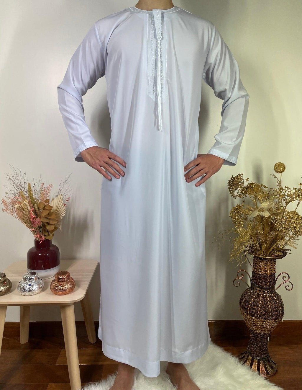 Qamis Emirati avec cravate - Blanc Bleutée - My Qamis Homme
