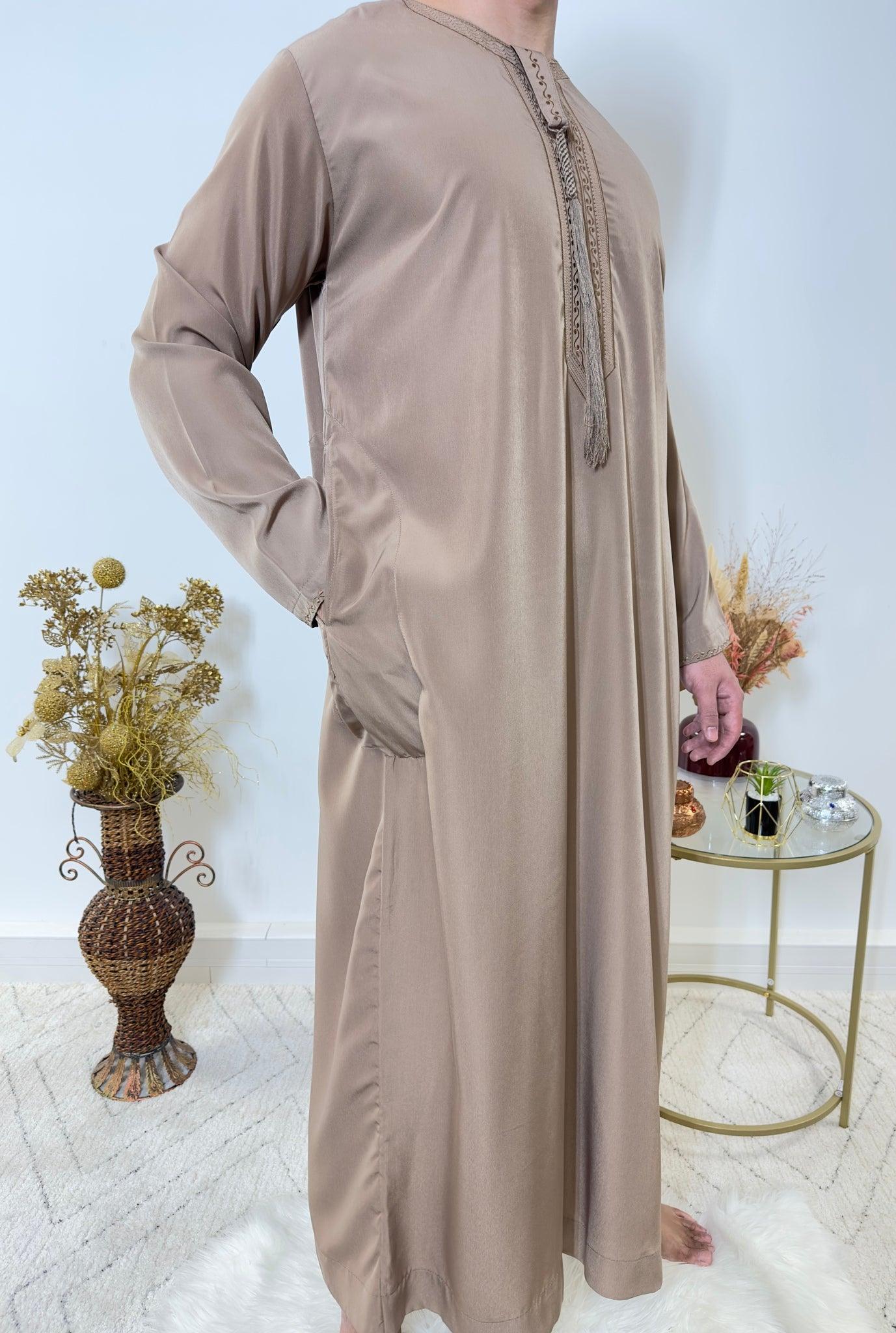 Qamis Emirati avec cravate - Taupe - My Qamis Homme
